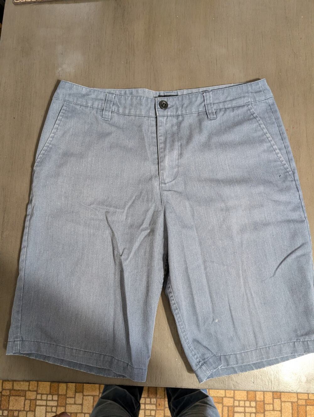 Men's O'Neill gray cargo shorts size 34
